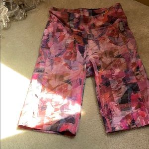 Lululemon biker shorts Sz 6 10” inseam